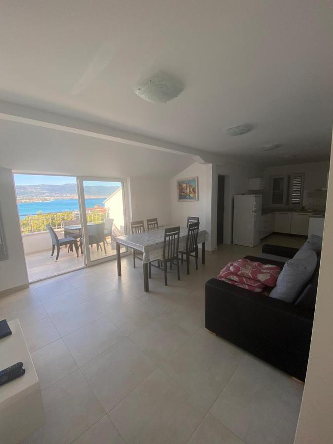 Genesis 4 * Trogir